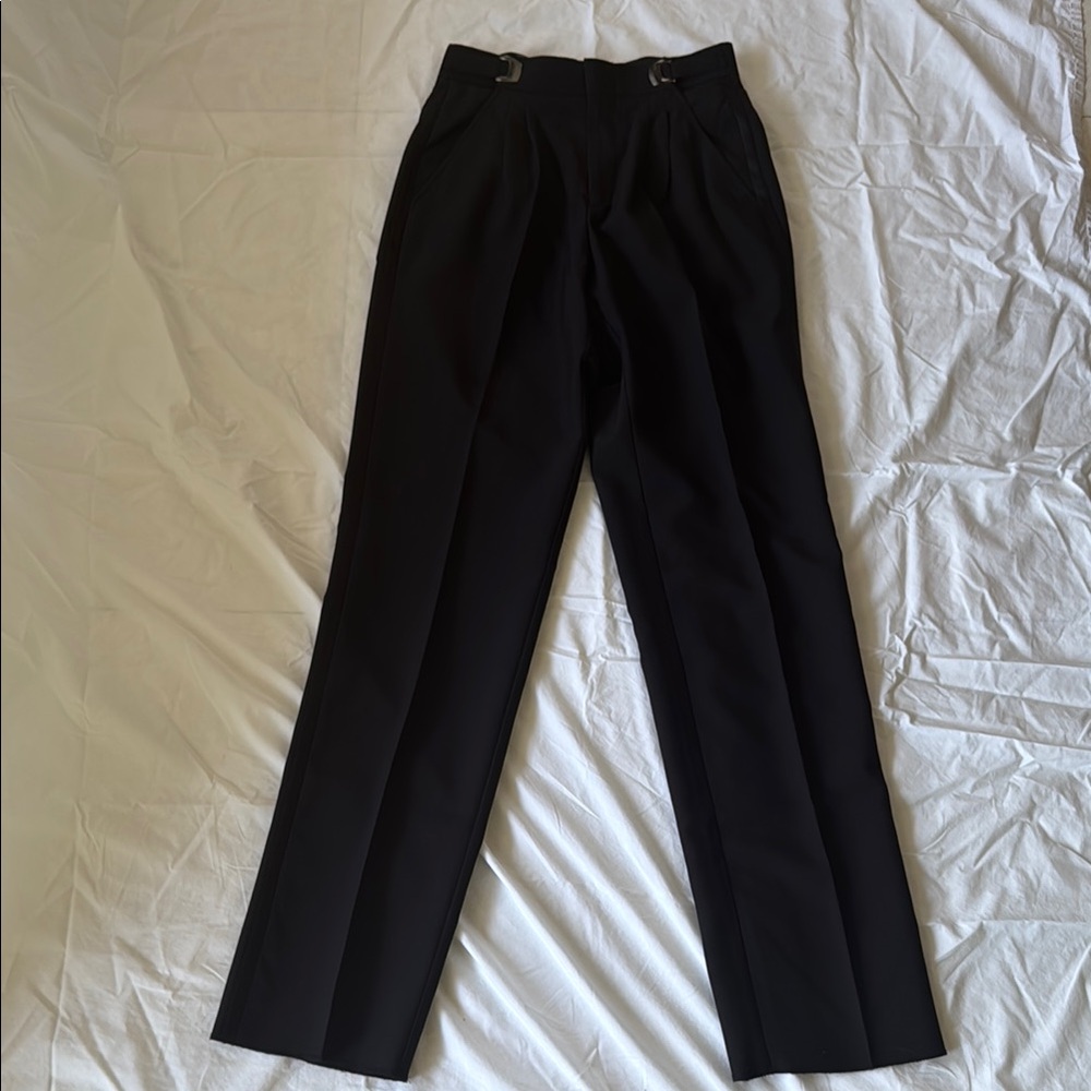 Classic Black Dress Pants with Tailored Silhouette